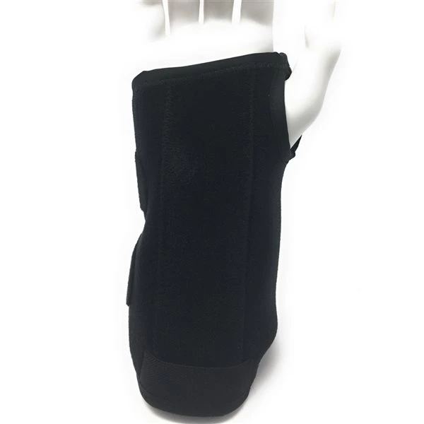 OTC Select Medium Black Right Wrist Splint - Image 3