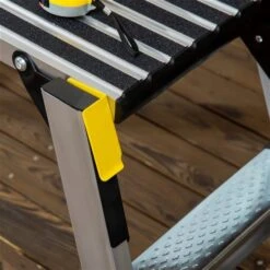 DURHAND 50.25-in X 19.25-in Aluminum Portable Bench